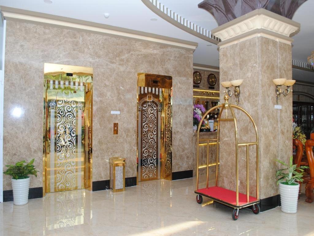 Tran Vinh Hotel Bac Lieu Exteriör bild